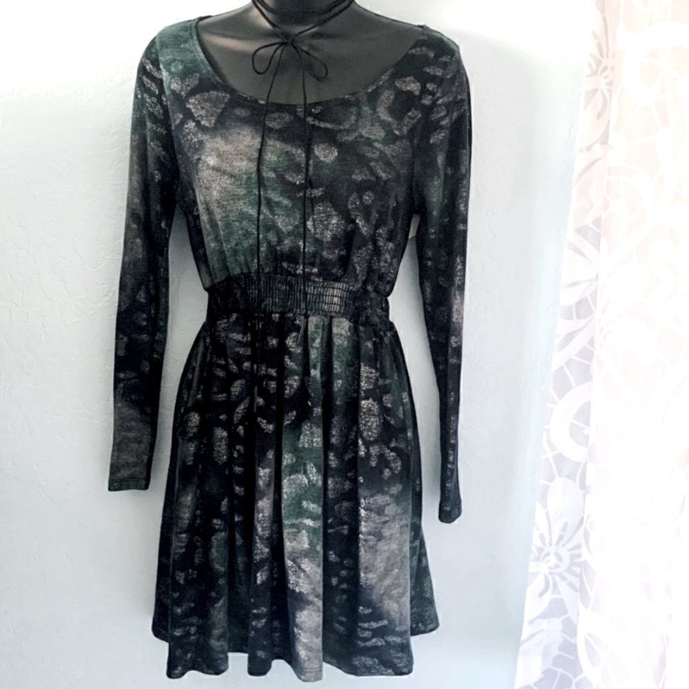 Alice Moon Blue & Green Silver shimmer Smocked Waist Dress Size Medium
